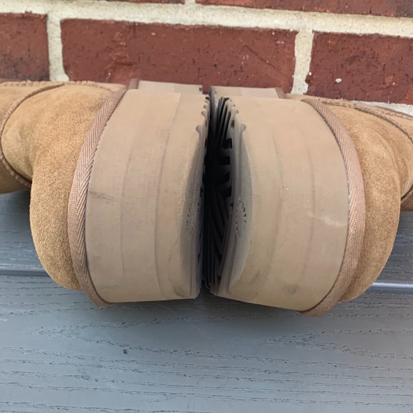 UGG Classic Mini Platform Boot - Picture 10 of 16